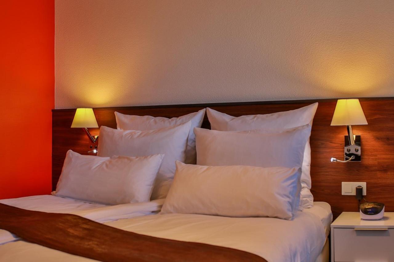 Hotel Saint-Hubert Hambach Экстерьер фото