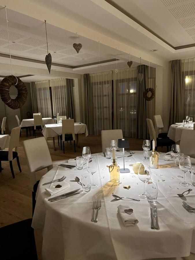 Hotel Saint-Hubert Hambach Экстерьер фото